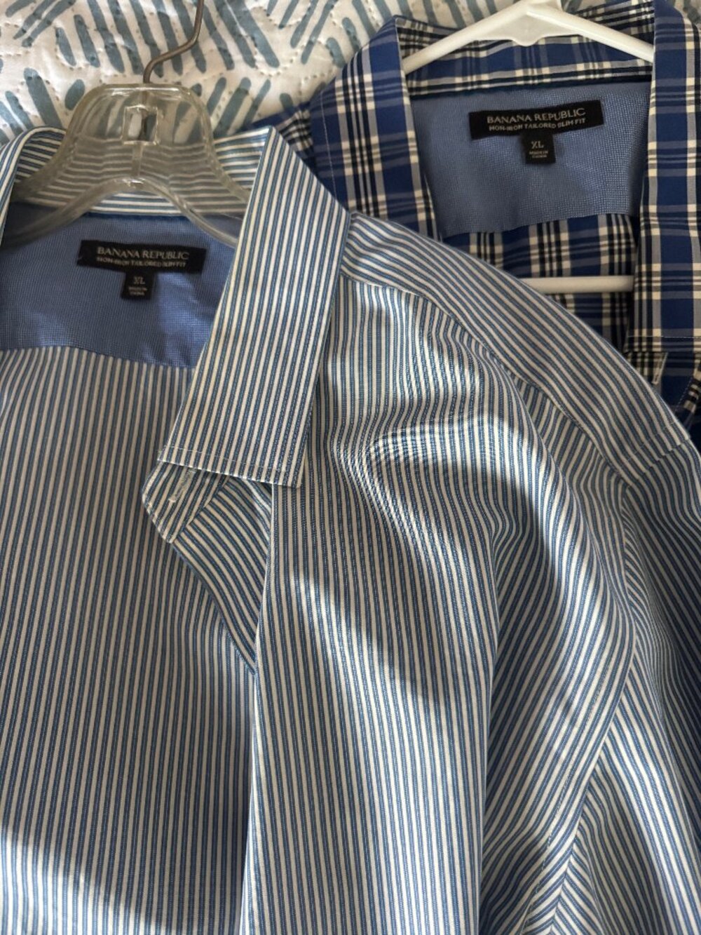 Banana Republic Lot of 2 XL Dress Shirts Blue Striped Plaid Non-Iron Slim Fit